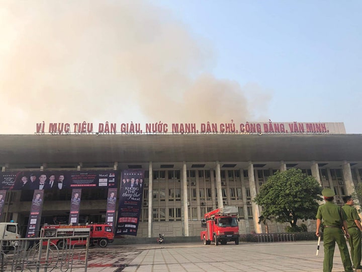 Quang Hà sốc nhập viện, tổn thất 8 tỷ đồng khi phải hủy show diễn vì Cung Việt Xô cháy - 3